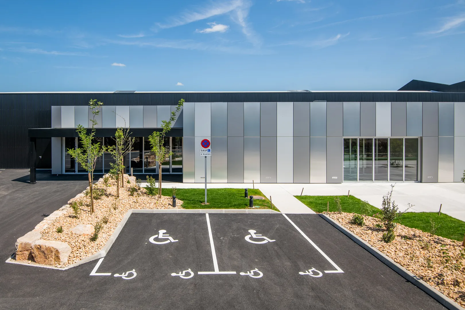 Complexe des salles associatives - Bozouls (12) - Commune de Bozouls - vue 5