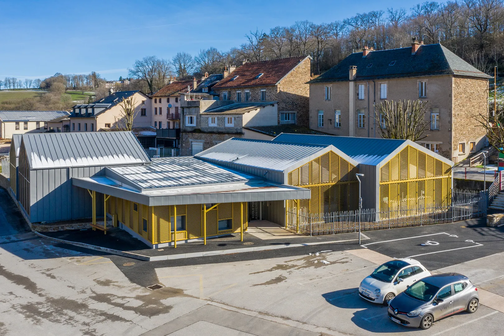 École primaire - Ségur (12) - Commune de Ségur - vue 2