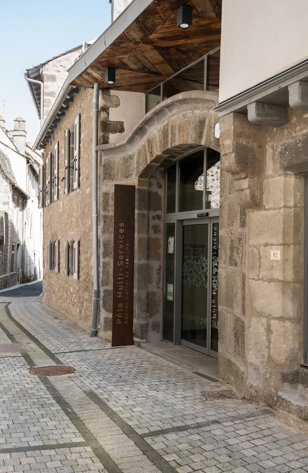Reconversion de l&rsquo;Hôtel Mandilhac en Pôle Multi-services - Mur-de-Barrez (12) - Communauté des communes Aubrac, Carladez et Viadène - vue 10
