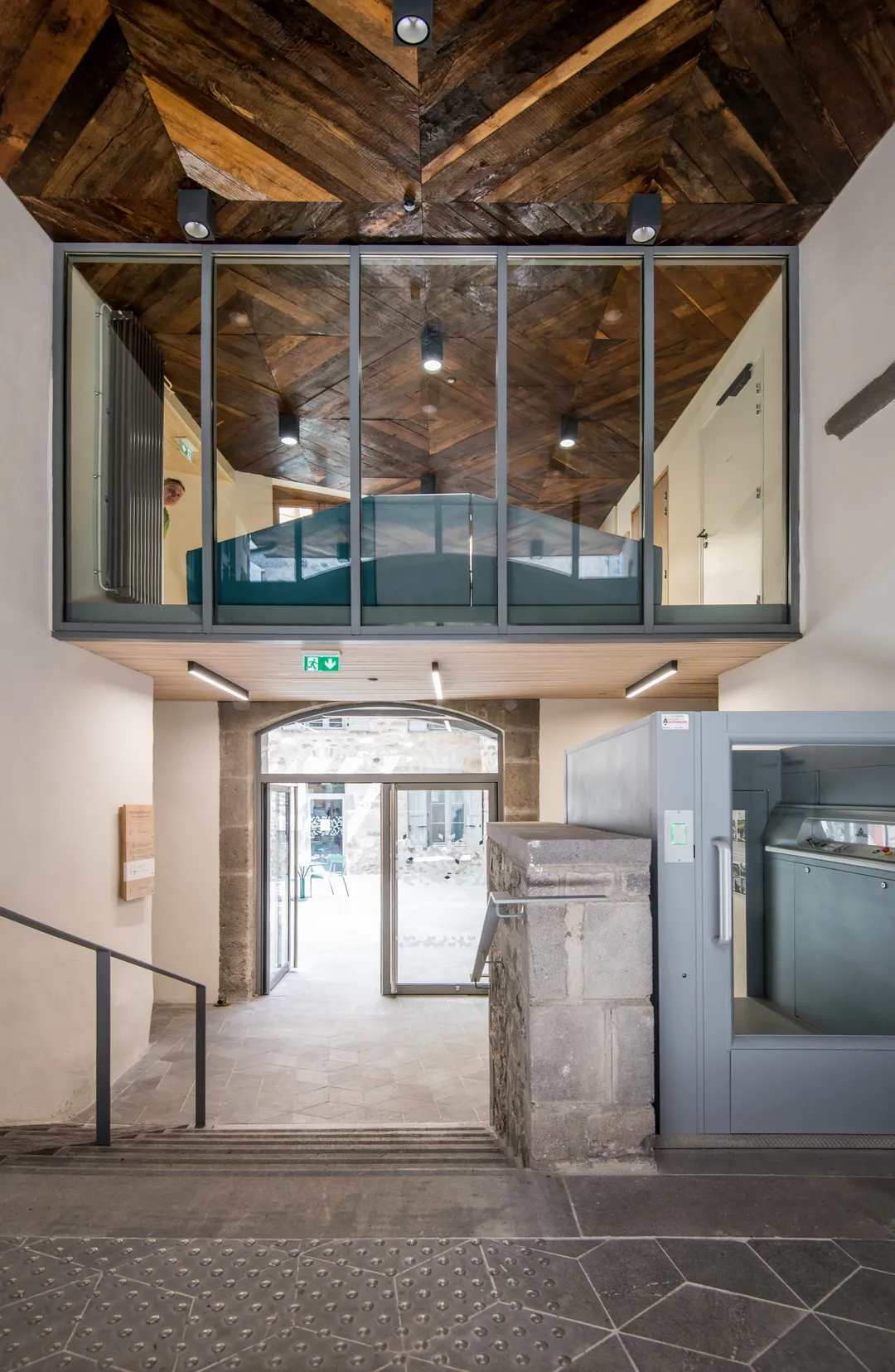 Reconversion de l&rsquo;Hôtel Mandilhac en Pôle Multi-services - Mur-de-Barrez (12) - Communauté des communes Aubrac, Carladez et Viadène - vue 11