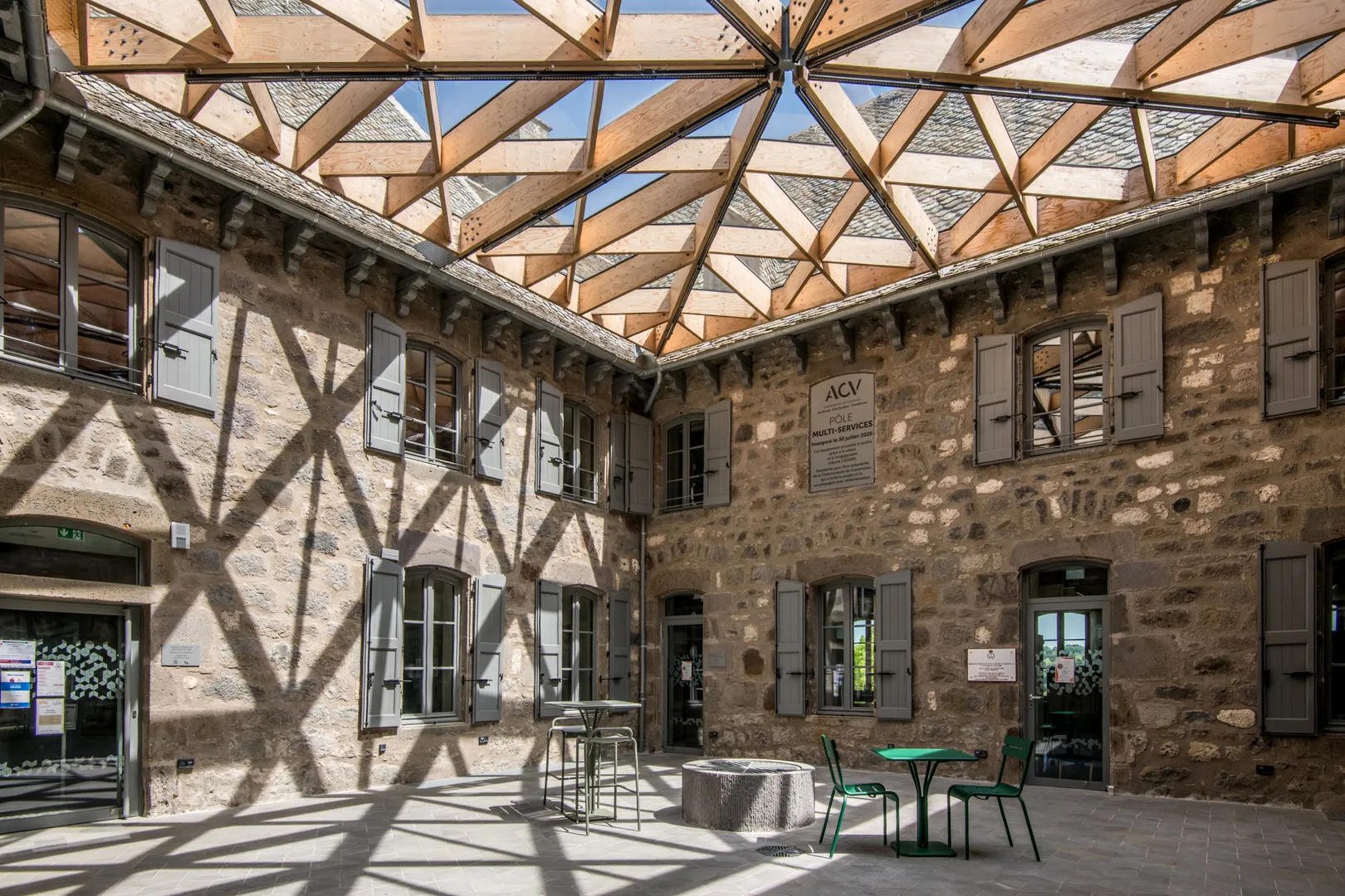 Reconversion de l&rsquo;Hôtel Mandilhac en Pôle Multi-services - Mur-de-Barrez (12) - Communauté des communes Aubrac, Carladez et Viadène - vue 12