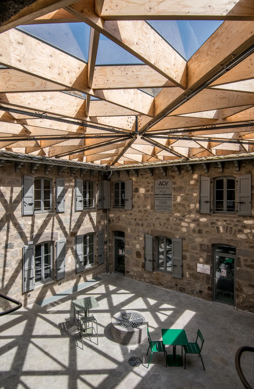 Reconversion de l&rsquo;Hôtel Mandilhac en Pôle Multi-services - Mur-de-Barrez (12) - Communauté des communes Aubrac, Carladez et Viadène - vue 13