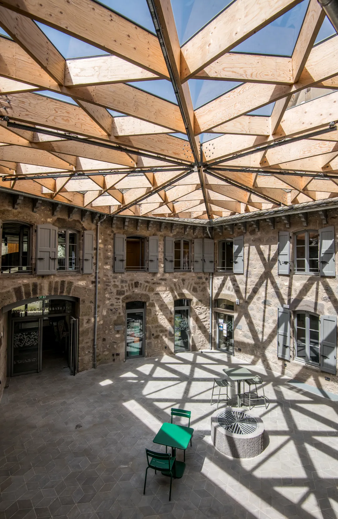 Reconversion de l&rsquo;Hôtel Mandilhac en Pôle Multi-services - Mur-de-Barrez (12) - Communauté des communes Aubrac, Carladez et Viadène - vue 14