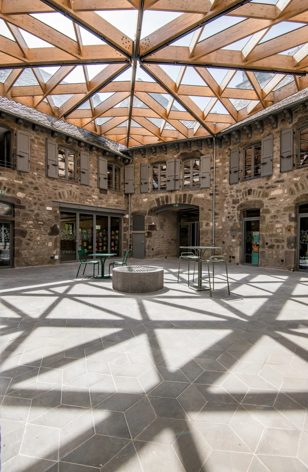 Reconversion de l&rsquo;Hôtel Mandilhac en Pôle Multi-services - Mur-de-Barrez (12) - Communauté des communes Aubrac, Carladez et Viadène - vue 16