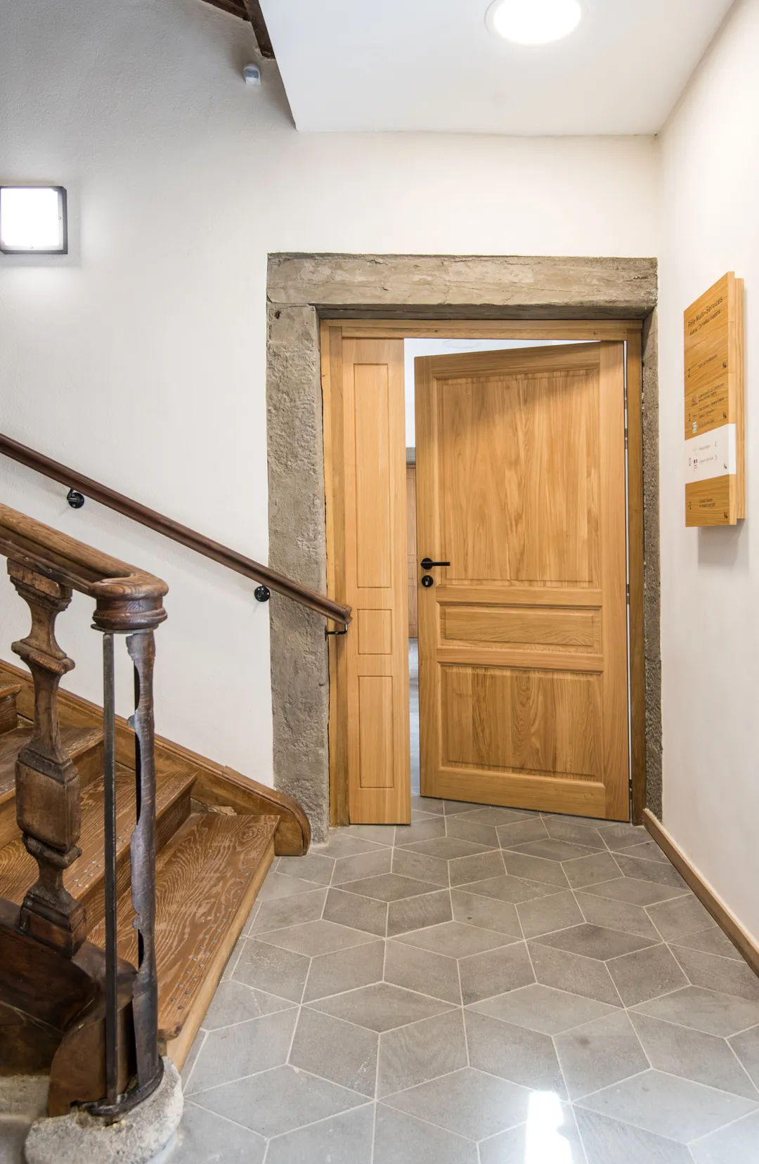Reconversion de l&rsquo;Hôtel Mandilhac en Pôle Multi-services - Mur-de-Barrez (12) - Communauté des communes Aubrac, Carladez et Viadène - vue 28