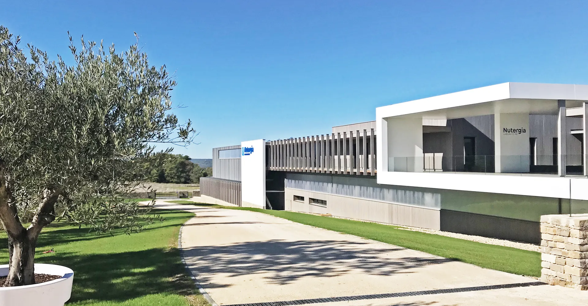 Unité de production - Causse et Diège (12) - Laboratoire Nutergia - vue 2