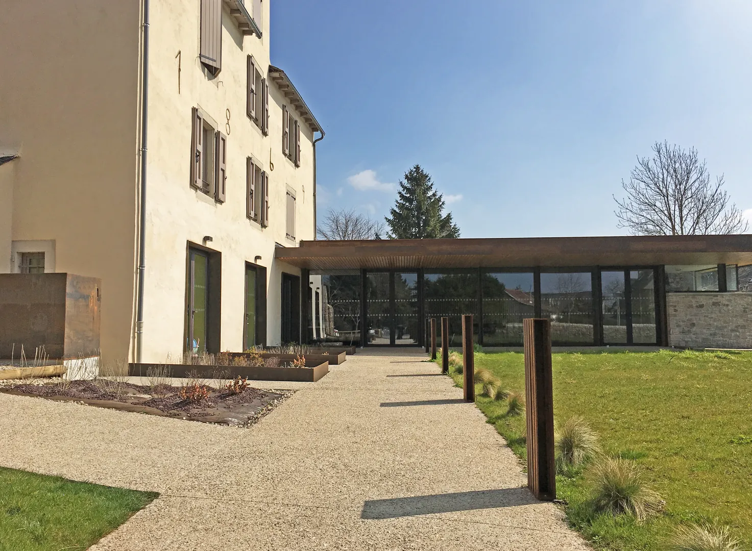 Rénovation du presbytère en logements sociaux et salles communales - Sainte-Radegonde (12) - Commune de Sainte-Radegonde et Polygone - vue 2